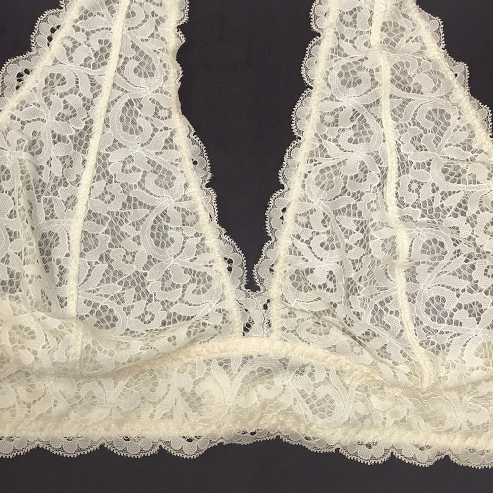 🧡 Saki Silver Brand Ivory Lace Halter Top 🧡